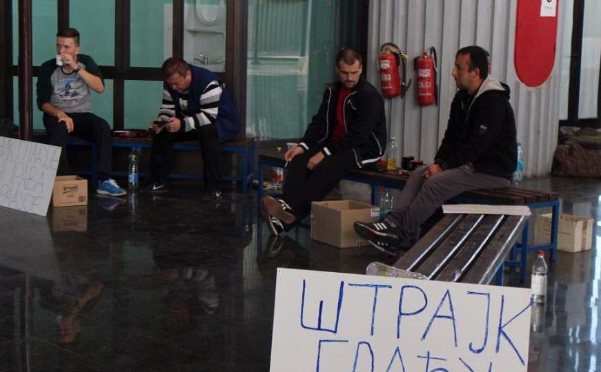 Pozlilo četvorici radnika Željeznica RS koji štrajkuju glađu